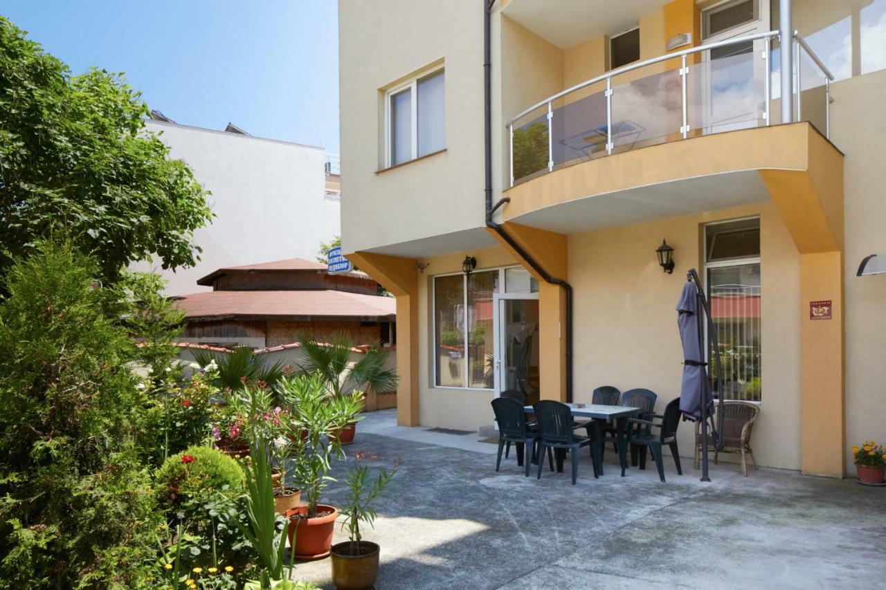 Guest House Plechkarovi Ravda Extérieur photo